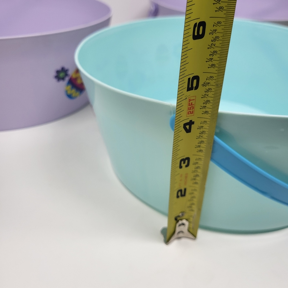 Bundle Of 4 10" round plastic Easter spring baskets Bins with Handles - Picture 8 of 9
